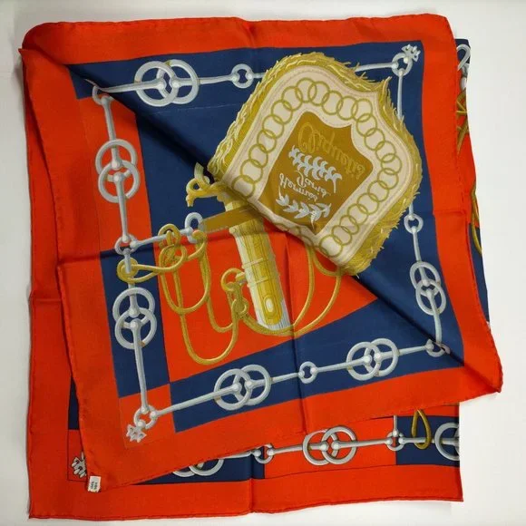 Like New Authentic Hermes scarf Carre 90 Red Silk100% - Picture 2 of 5